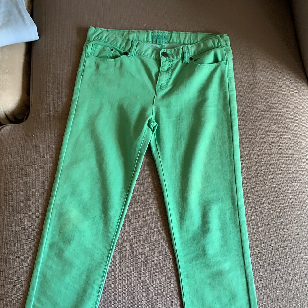 Gently worn green jeans! Perfect for the summer!